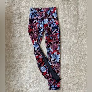 Lululemon flower pattern leggings, women’s size 2